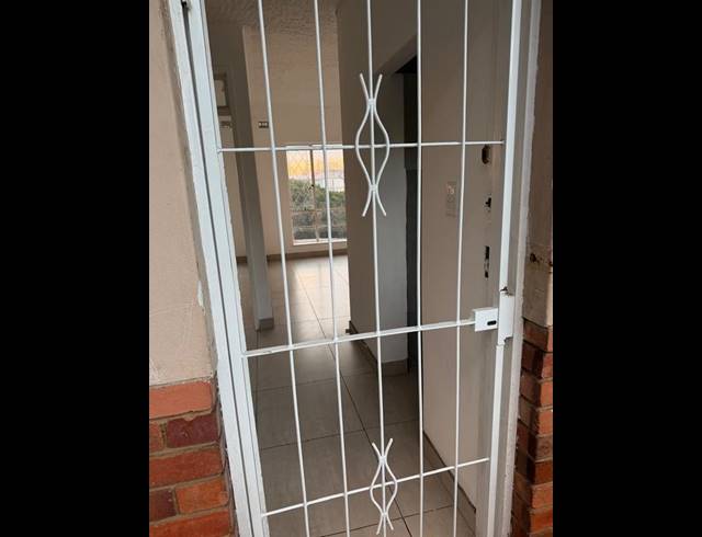 2 BEDROOM PROPERTY TO RENT IN BLUFF